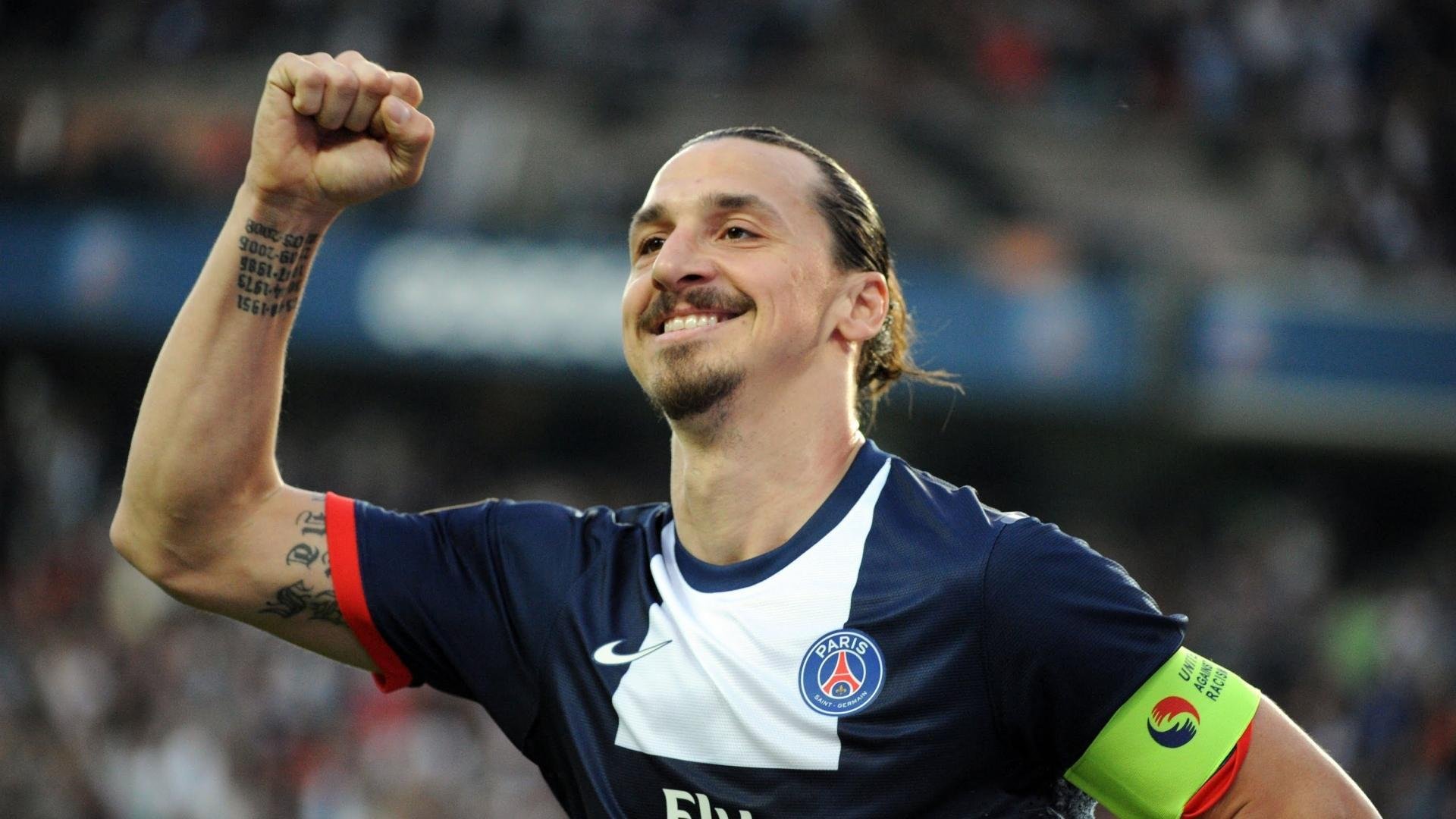 世界童话主题亲子跑 孩子穿童话服饰参与比赛