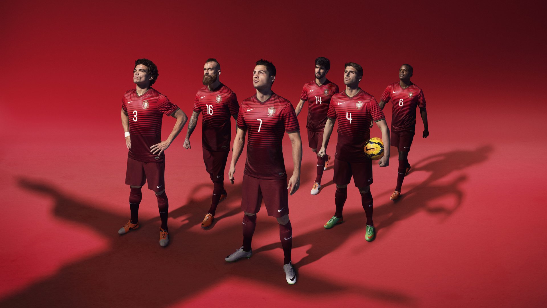 世界童话主题亲子跑 孩子穿童话服饰参与比赛